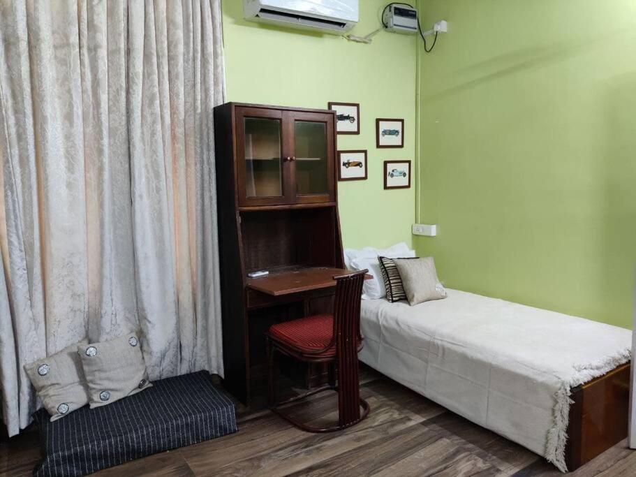 The Nook Rooftop Condo And Garden Ґувахаті Екстер'єр фото