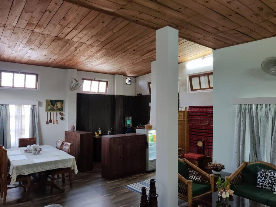 The Nook Rooftop Condo And Garden Ґувахаті Екстер'єр фото