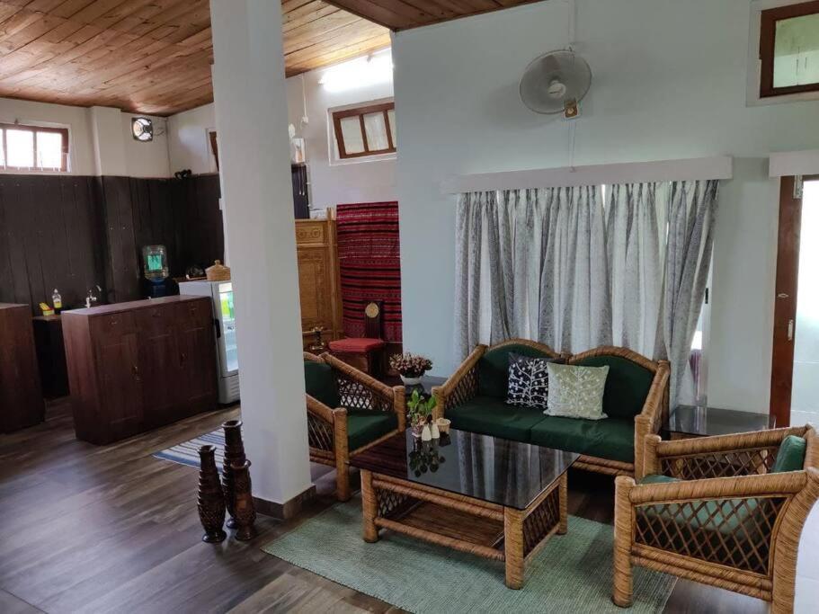 The Nook Rooftop Condo And Garden Ґувахаті Екстер'єр фото